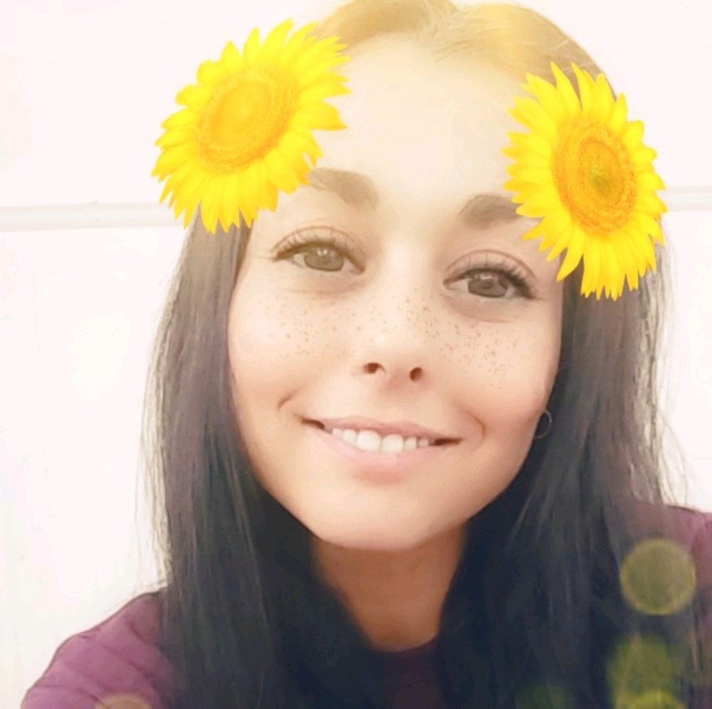 Meet your Posher, Adrianna